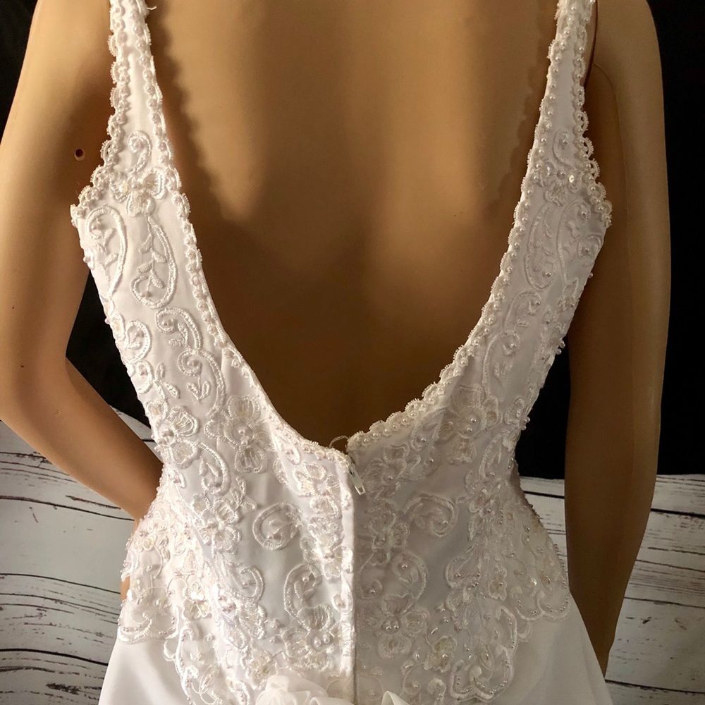 Wedding Gown - Picture 8 of 8